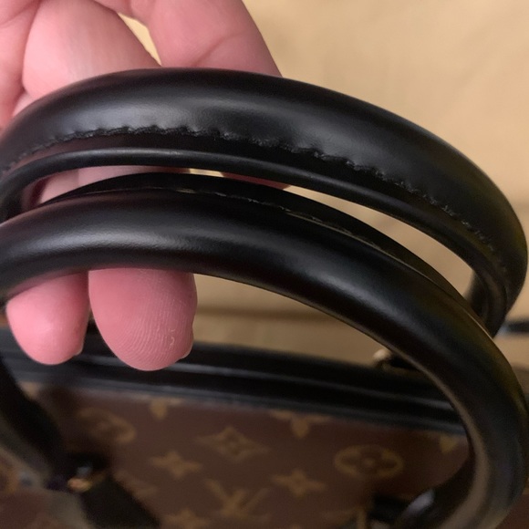 Louis Vuitton Phenix PM size - Picture 2 of 6